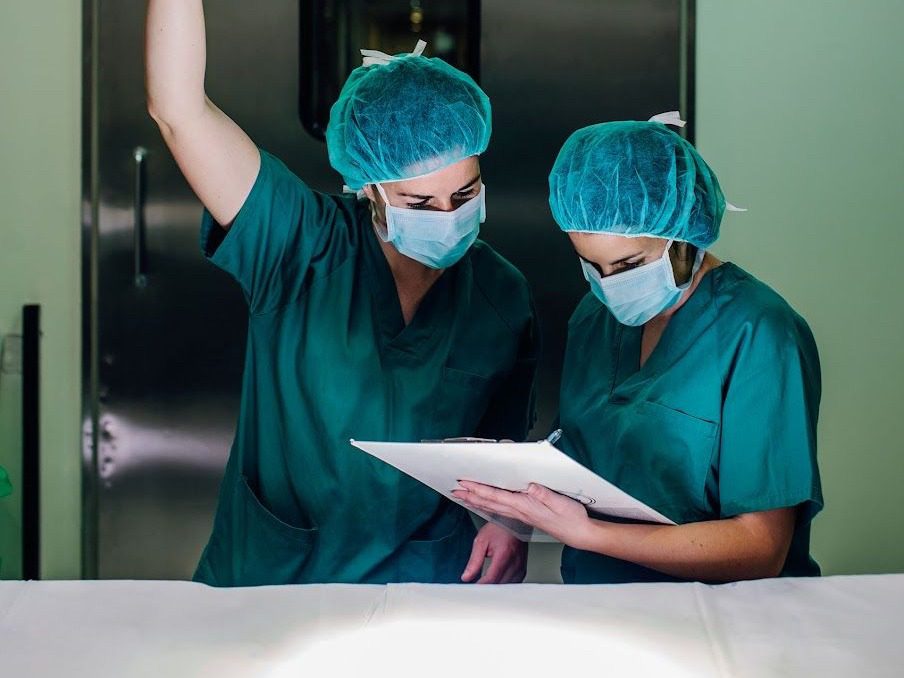 nurses-operating-room